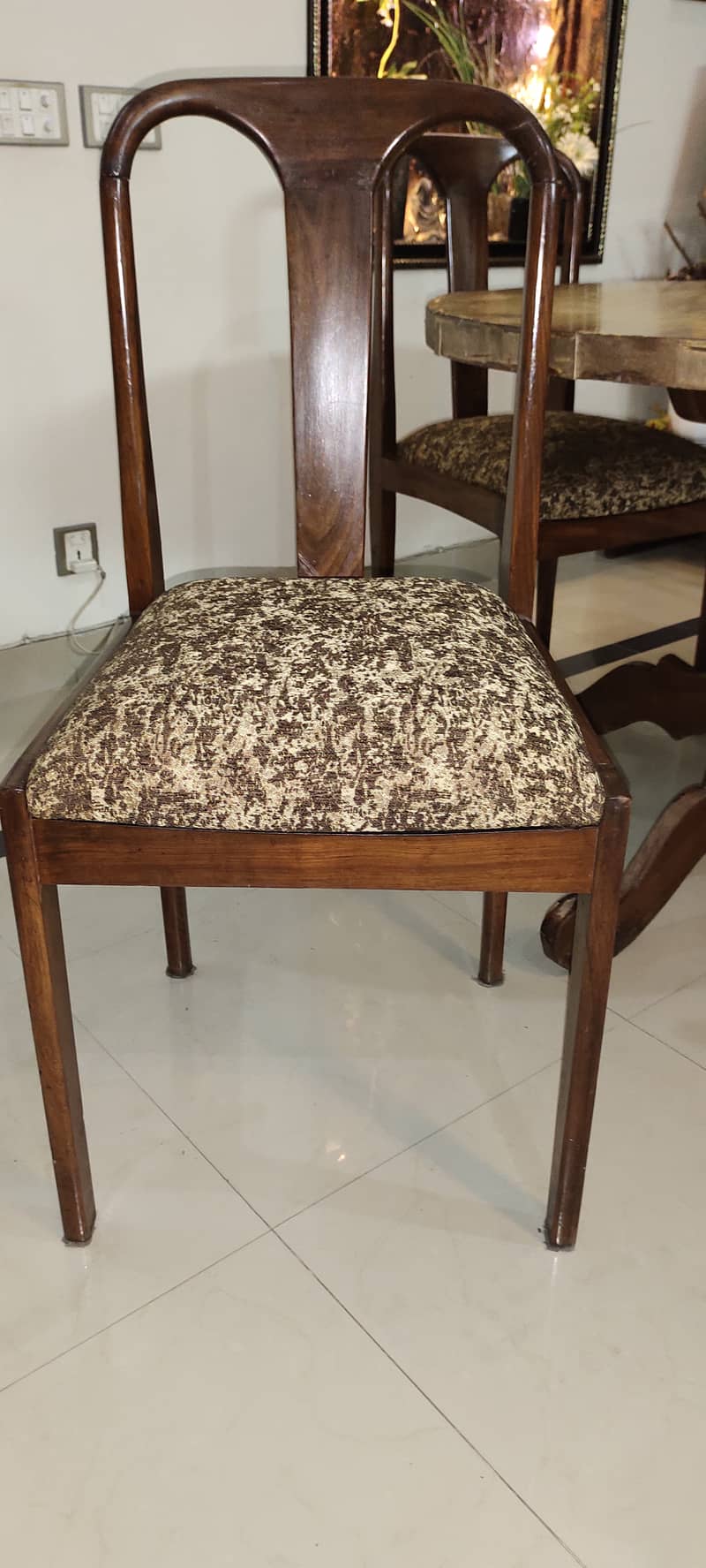 ROUND DINNING TABLE WITH 6 CHAIRS (PURE SHEESHAM) 7