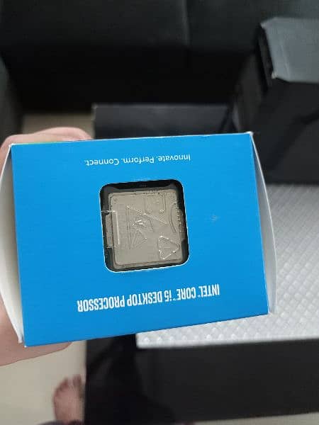 Intel i5-6500 6th generation processor original box and heatsink 1
