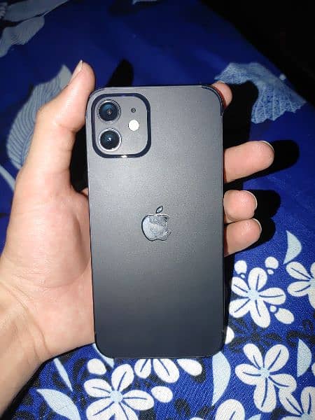 iphone 12 Non pta sim working (64gb) black colour 10 by 10 condition 3