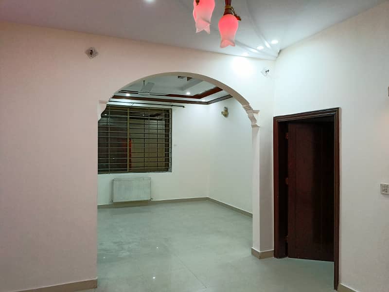 Independent UPPER Portion for Rent. House for Rent Pwd Sadiq School Ne 17
