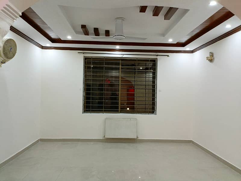 Independent UPPER Portion for Rent. House for Rent Pwd Sadiq School Ne 19