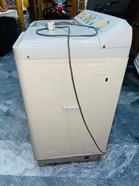Haier Full Size Washing Machine with Spinner 5