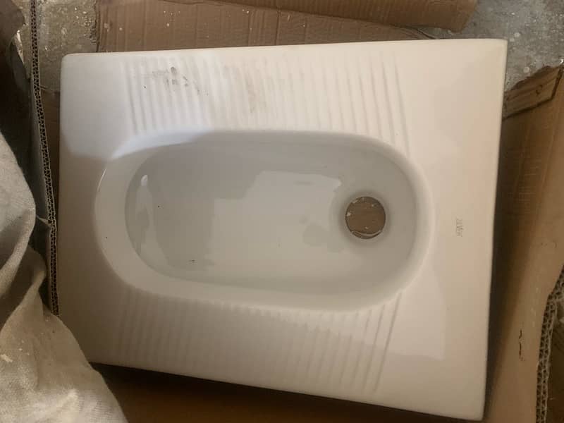 Toilet Flush with tank 9