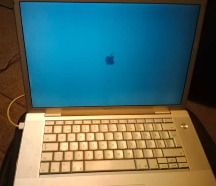 MacBook pro A1226 1