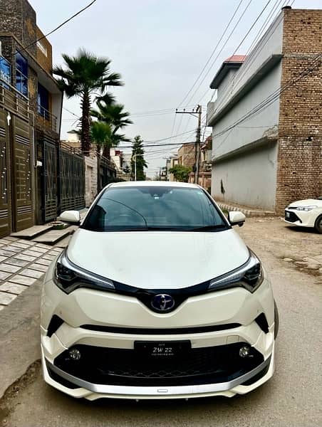 Toyota C-HR 2017 (4Grade Pearl white) 9