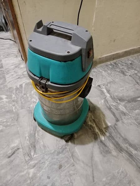 vacuum cleaners W&D 30L 2