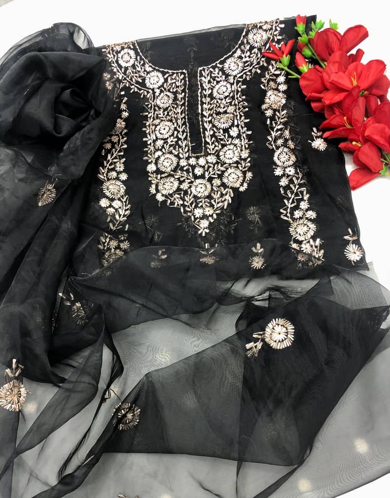 Handmade embroidery dress online store 10