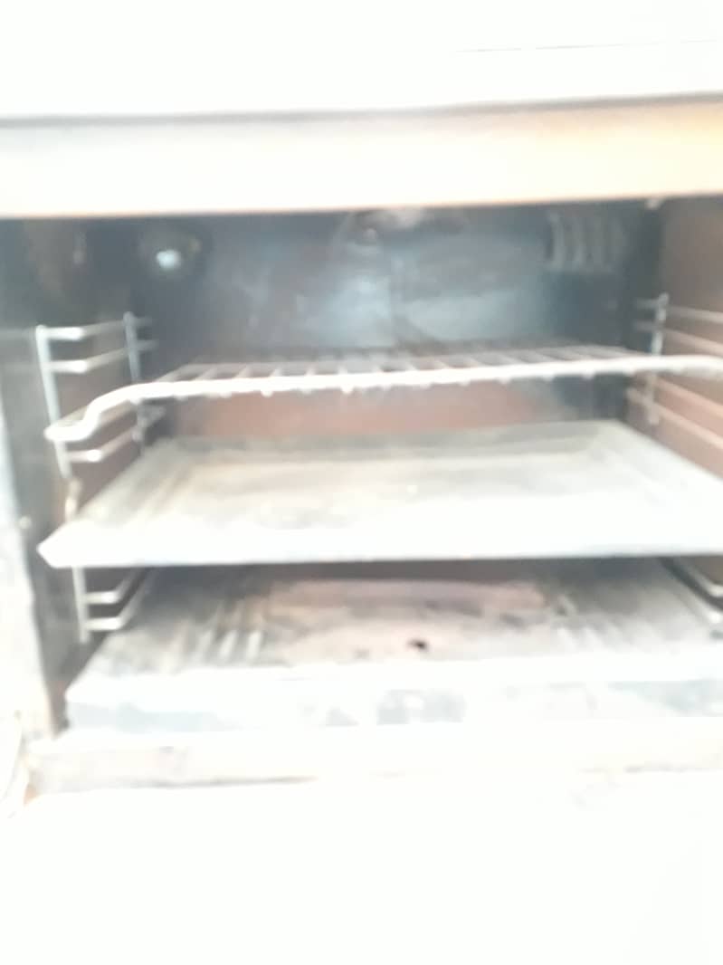Gas oven for sale 2