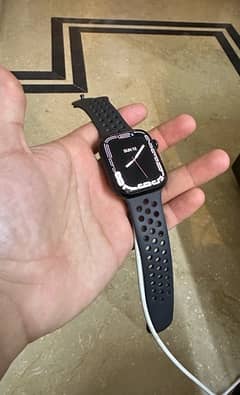 Apple Watch Series 7 45mm Nike Edition