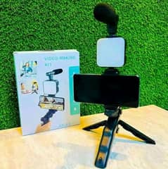 AY-49 Video Vlogger Kits Microphone LED Fill Light Mini Tripod
