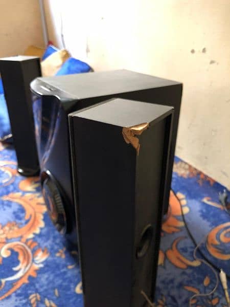 Xtreme speaker 2.1 model :eiffel 2 0