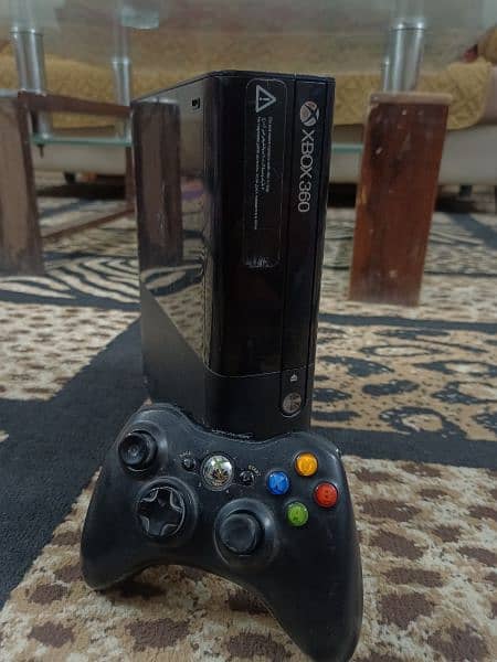 Xbox 360 + kinetic + controller. 2