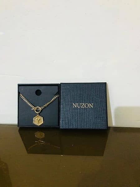gold plated Amazon UK necklace with Y shape pendant 1