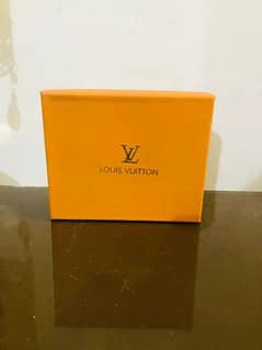 LV Hong hong lot brand new with premium box package wallet