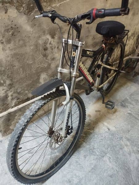 Mountain bike ( urgent sale ) 1
