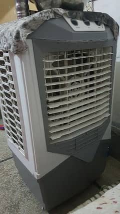 Air cooler with 4 ice bottles