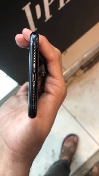 Iphone 11 pro max Pta approved 3