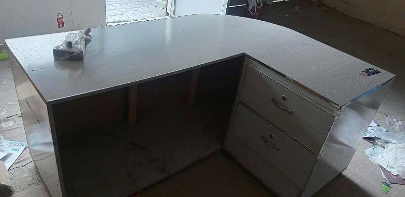 counter table for sale 3