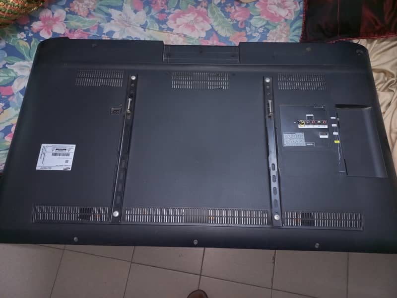 Original Samsung 48inch LED UHD TV 3