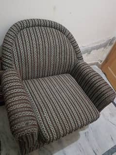 urgent selling 6 seater sofa set