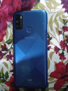 Infinix hot 9 play for sale condition 10/8 chalny me thek h 0