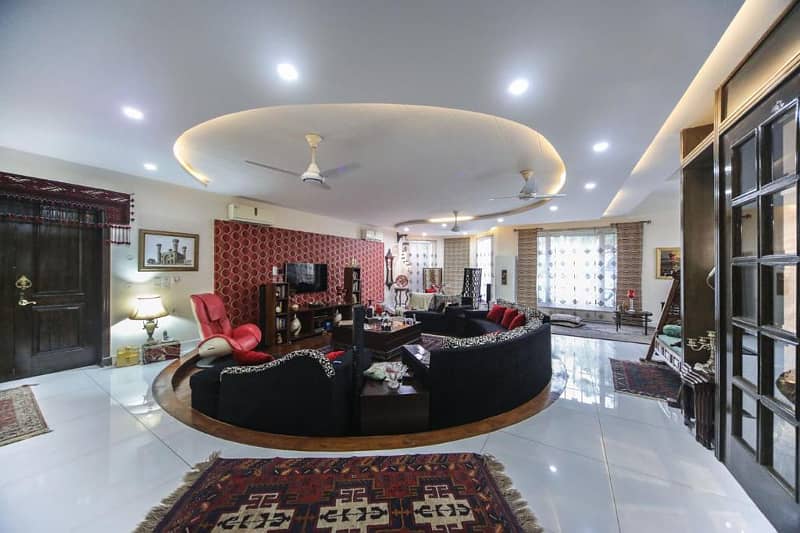 20 Marla Bungalow For rent in DHA Phase 7 Near McDonald's And Park 11