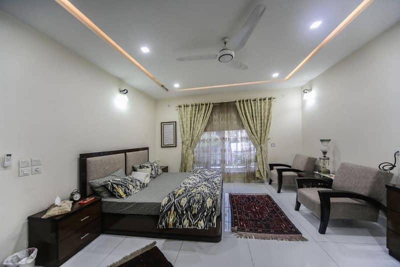 20 Marla Bungalow For rent in DHA Phase 7 Near McDonald's And Park 17