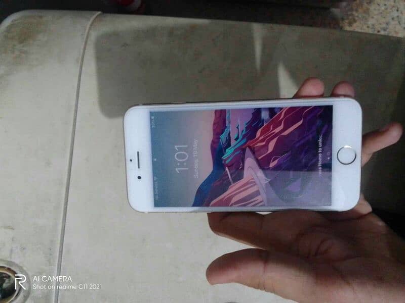 iphone 6s non pta for urgent sale condition 10by9 price is 8500 3