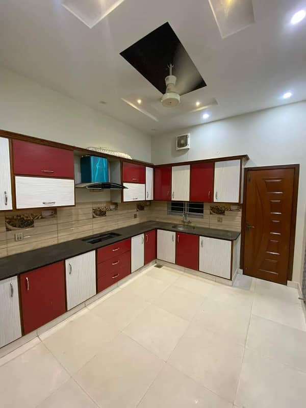 5 Marla house Available in low budget in sector B bahria town lahore 1