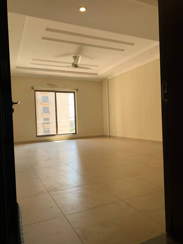 2 Beds Luxury 1100 Sq Feet Apartment Flat For Rent Located In Bahria Heights Bahria Town Karachi. 3