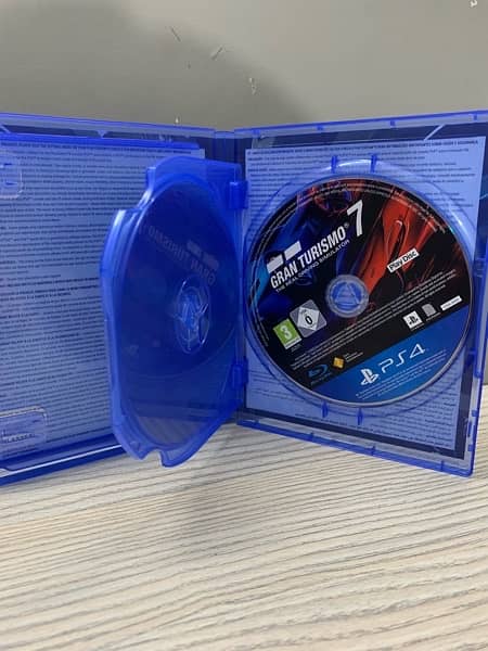Gran Turismo 7 for ps4 in good condition 3