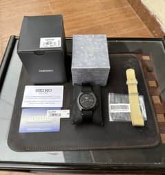 SEIK0 5 Stealth SRPE69 - Brand New with Box and Papers 0