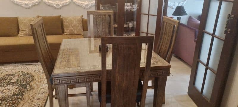 wooden dining with 4 chairs 3