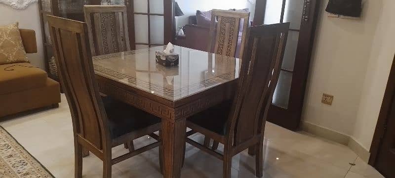 wooden dining with 4 chairs 5