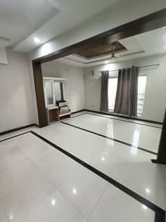 5 marla lock option for rent in bharia town lahore