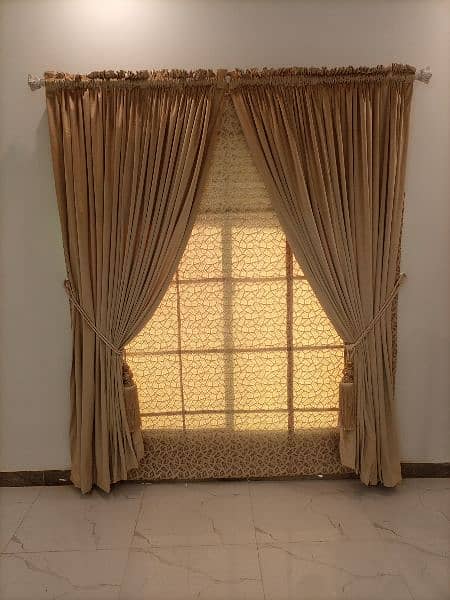 blind & curtains 4