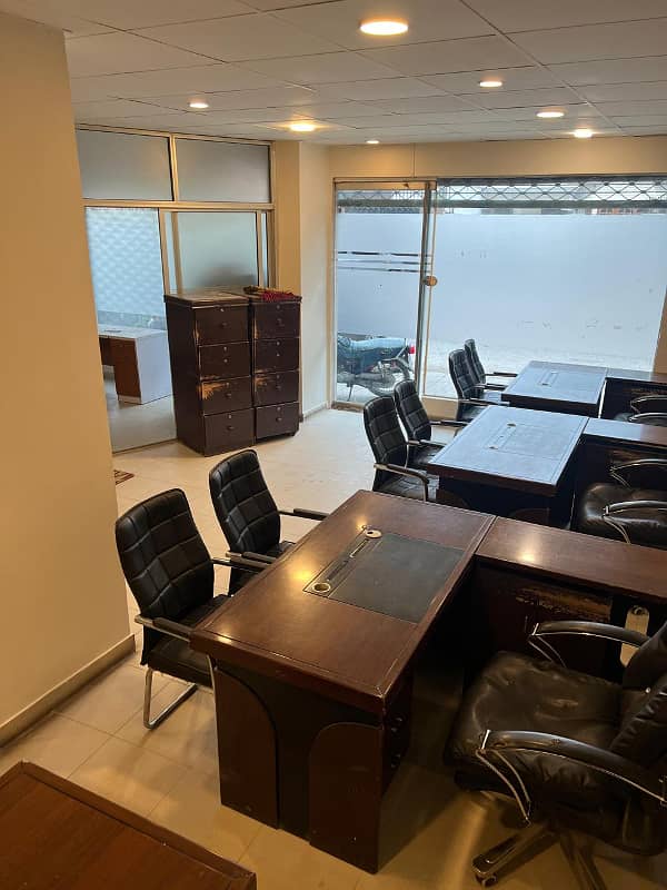 Dha Ph 2 (ext) Sunset Lanes | 600 Sqft Semi Furnished Ground Floor Shop For Rent | Huge Frontage | Ample Car Parking | Ideal For Multinational Companies or Franchise | Reasonable Rent | Ideal Location | 11