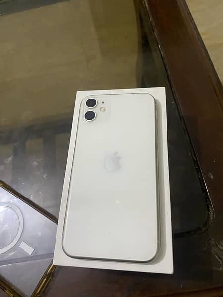 iPhone 11 non pta with box 0