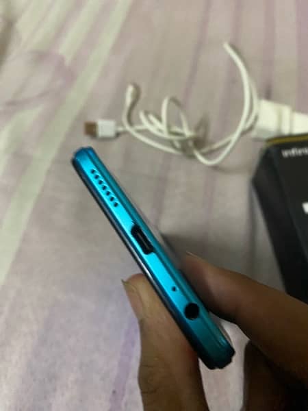 Infinix hot 12 6/128 with box 5
