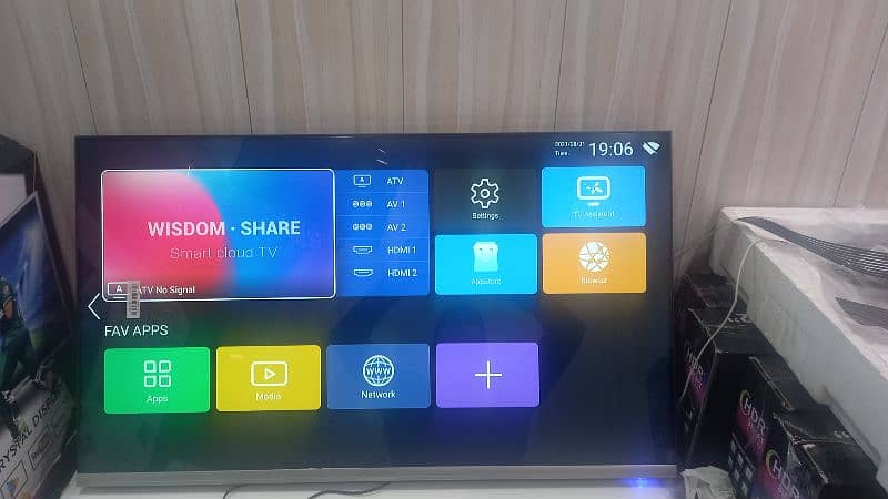 43 inch android  Smart led TV 0