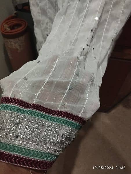 frock and dupatta. price kam hojaen ge. 4