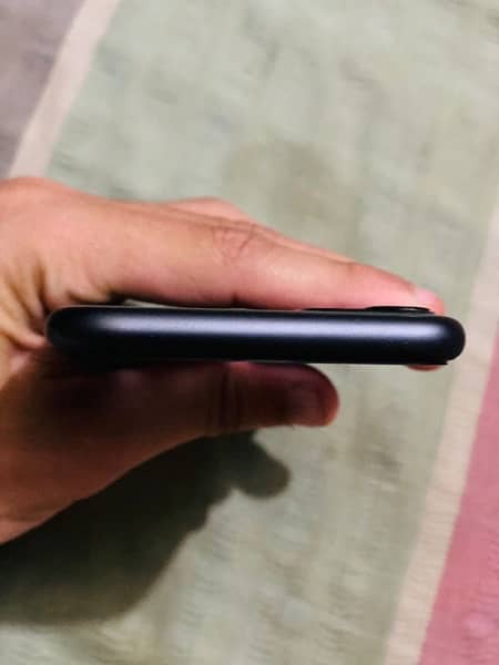 iPhone 11 Non PTA ( JV ) Water Pack 10/10 2
