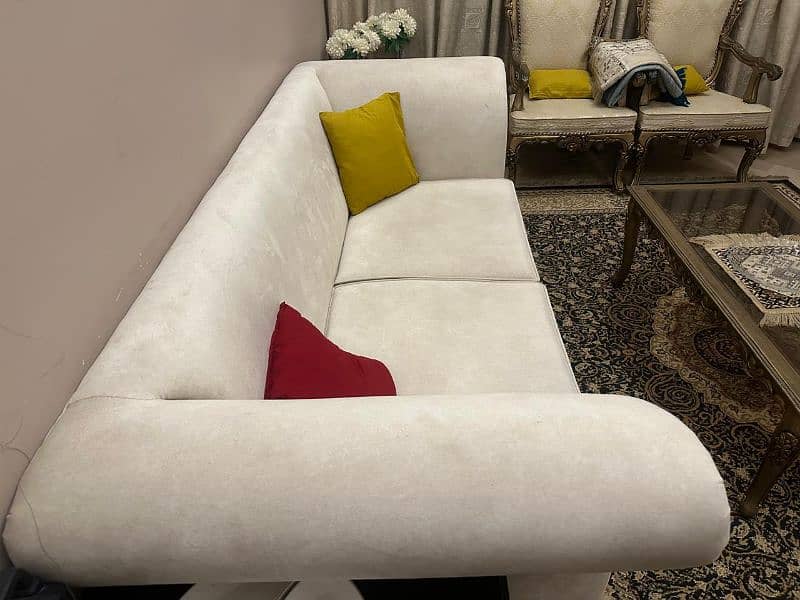 sofa set with centre table and 1 side table 4