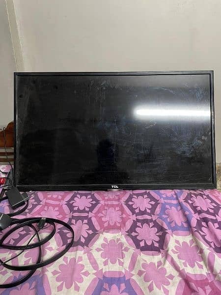 TCL LCD 32 INCH 1