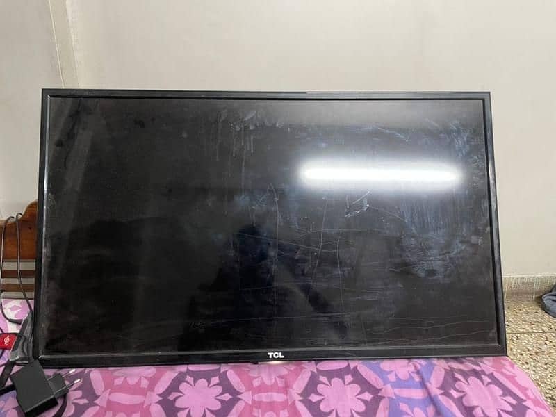 TCL LCD 32 INCH 3