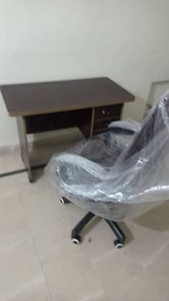 Table and Chairr for sale 0