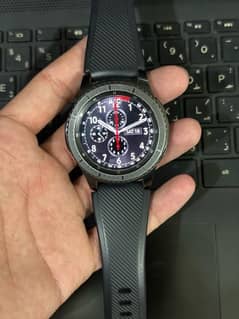 Samsung Gear S3 Frontier 46mm with Original charger 9/10 Condition