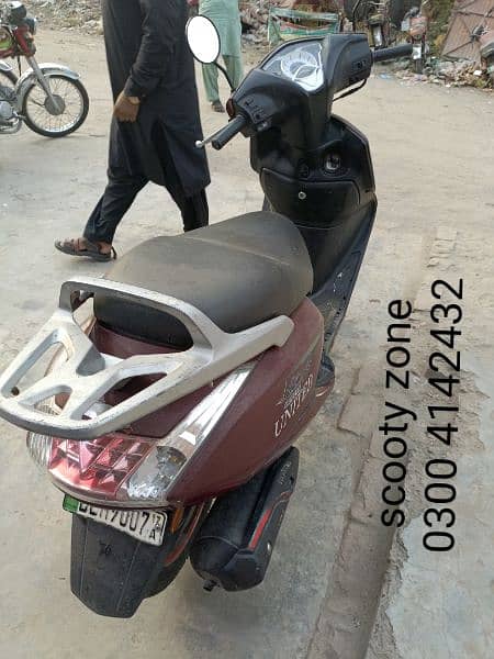 united 100cc scooter contact at 0300 4142432 3