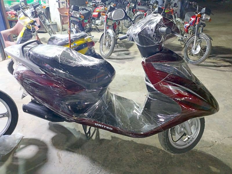 united 100cc scooter contact at 0300 4142432 8