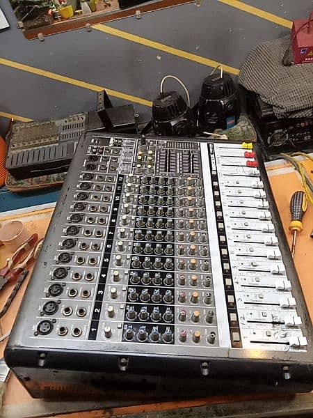 B52 Sp4 original condition no repair kaudio Mixer 12 chanal 5